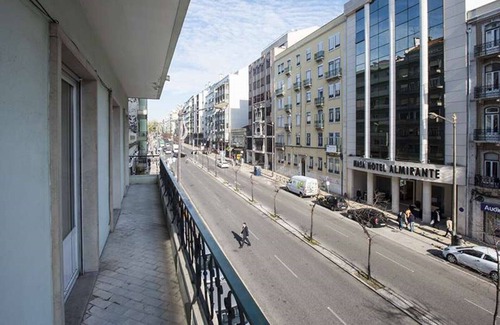 Sao Jorge de Arroios Apartment | Conveniently Located Apartment with Family-Friendly Amenities