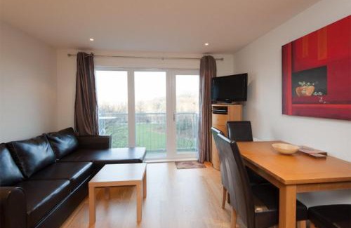 Restalrig Apartment | Family-Friendly Stays at Lochend Park View Residence
