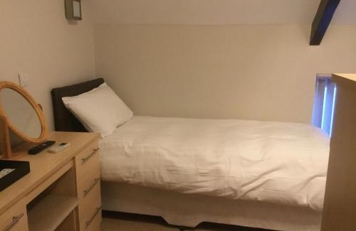 Haxey Hotel | Discover The Loco: Guest Rated 9/10 & Family-Friendly Stay