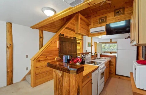 Enterprise Apartment | Discover The Lodge: Loft Bedroom & Child-Friendly Amenities