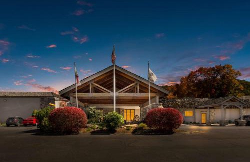 Banner Elk Hotel | Inviting Best Western Mountain Lodge in Scenic Banner Elk