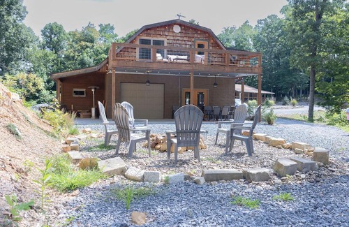 Flat Top House | Top-Rated Family Retreat at The Lodge at Camp Creek Cabins