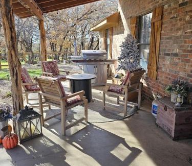Weatherford House | Pet-Friendly Retreat at The Lodge at Harmony Oaks