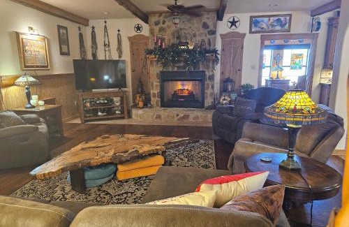 Weatherford House | Pet-Friendly Retreat at The Lodge at Harmony Oaks