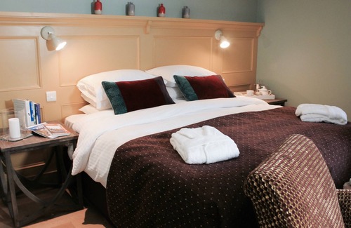 Hemingford Grey House | Discover The Lodge at Hemingford Grey House with Breakfast