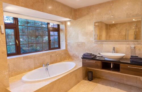 Potton Apartment | Experience Comfort at The Lodge at Highlands - 4 Star Stay