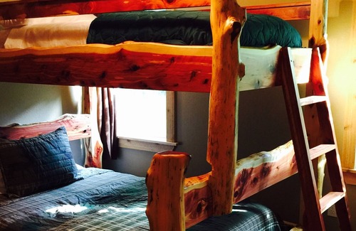 Adair House | The Lodge At Horseshoe Inn And Campground with fabulous lake view.