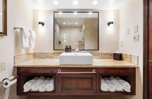Jackson Hotel | Explore Comfort at The Lodge at Jackson Hole, Rated 8.8/10