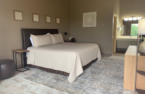 Millersburg Hotel | Inviting Getaway at The Lodge at Lykens Valley with Pool