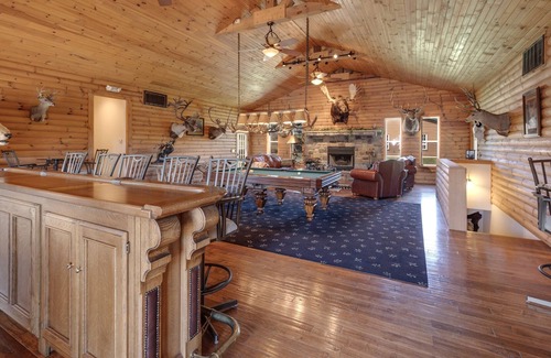 Falcon Cabin | The Lodge at Mark Twain Forest