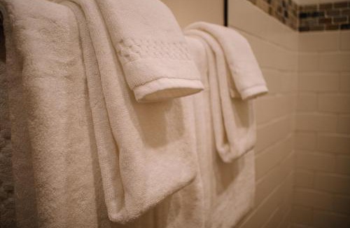 Mauston Hotel | Discover The Lodge at Mauston: Poolside Comfort Awaits