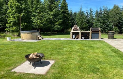 Kippen Villa | Elegant Stay at The Lodge at Muir Estate with Hot Tub Access