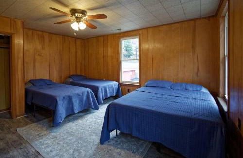 Welch House | Welch Lodge Retreat: Family and Pet-Friendly Getaway