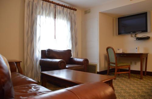 McHenry Hotel | Family-Friendly Retreat at The Lodge at Wisp Awaits You