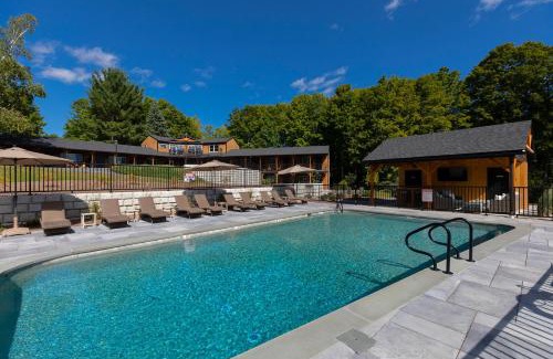 Sunapee Hotel | Unforgettable Stays at The Lodge by Sunapee: 10/10 Rated