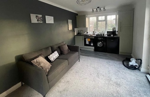 Bedworth Apartment | The Lodge - Flat 4 Luxury 1 Bed Corporate Apartment