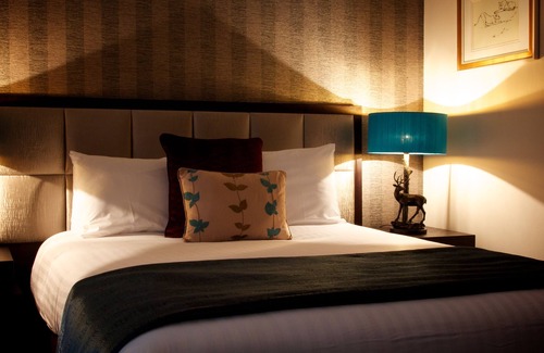 East Putney Hotel | Explore The Lodge Hotel - Putney with Spa and Dining Options