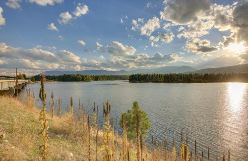 Trout Creek House | Family-Friendly Lodge in Trout Creek Near the Reservoir