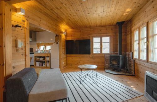 Teshikaga Villa | Experience Comfort at The Lodge 弟子屈 with Inviting Amenities