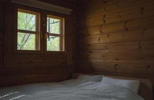 Teshikaga Villa | Experience Comfort at The Lodge 弟子屈 with Inviting Amenities