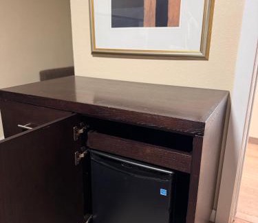 Tulelake Hotel | Discover The Lodge Tulelake: Guest Rated 8/10 Experience