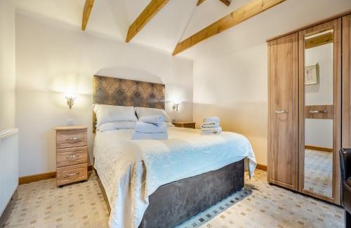 Grimsby House | Family Retreat at The Lodge - Perfect for Your Next Getaway