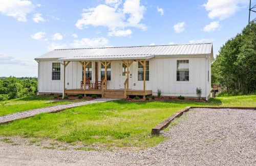 Williamstown House | Welcoming Lodges at Eden Reserve: Family-Friendly Cabins