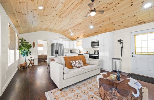 Williamstown Cabin | Pet-Friendly Lodge 129 at Eden Reserve - Ideal Family Retreat