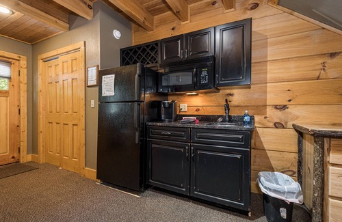 McHenry Hotel | Discover The Lodges at Sunset Village: Eco-Friendly Retreat