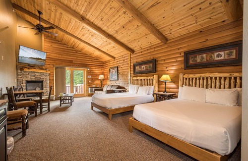 McHenry Hotel | Discover The Lodges at Sunset Village: Eco-Friendly Retreat