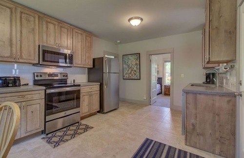 Oak Creek Hotel | Discover The Lodges of Oak Creek: Family-Friendly Retreat