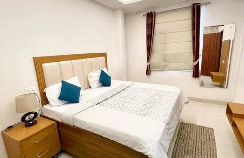 Panchkula Apartment | Cozy Loft: 2BHK Apartment Ideal for Families and Pets