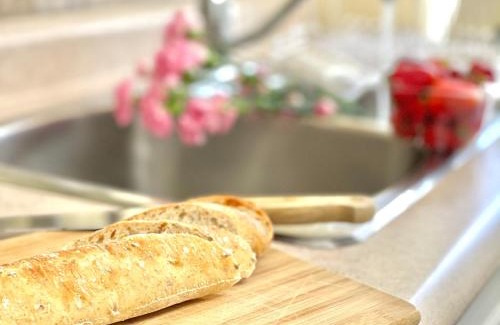Queens Square Apartment | Discover The Loft at Charlotte's Rose - Pet & Child Friendly