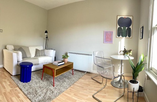 Royal Tunbridge Wells Apartment | Child-Friendly Retreat at The Loft at Molyneux - Perfect Stay