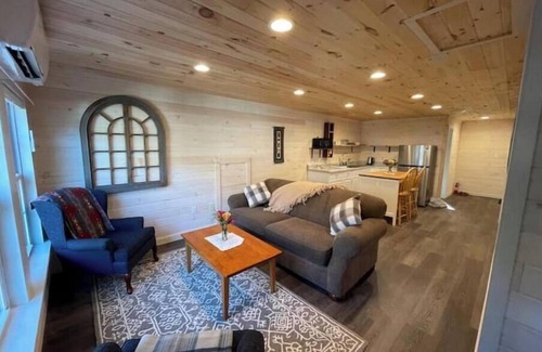 Surry Cottage | The Loft at Loon Sound