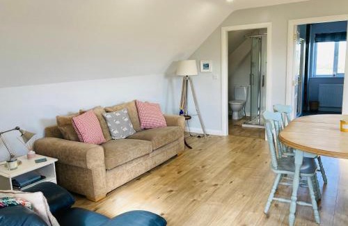Ballymena Apartment | Guest Rated 9.7: The Loft at Number 84 Awaits You