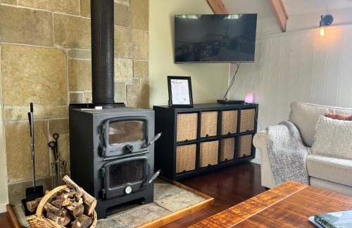 Shelford Apartment | Family-Friendly Getaway at The Loft at Shelford
