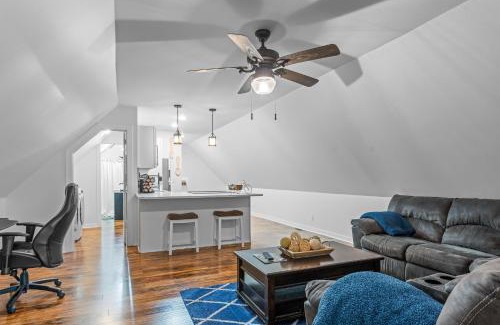 Elkhorn House | The Loft at Skyline