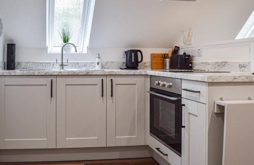 Flecknoe House | Welcoming The Loft At Tall Trees - Perfect for Families & Pets