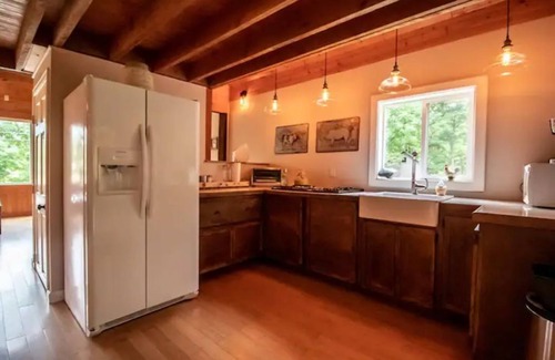 High Falls House | Discover The Loft At The Inn At High Falls - Pet Friendly Retreat
