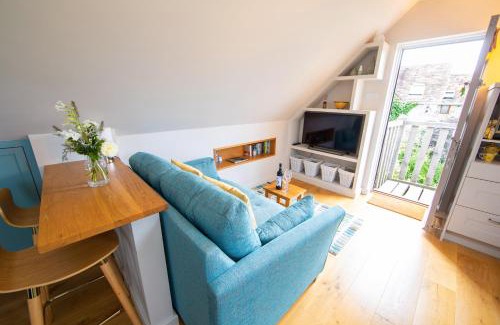 Shaftesbury Apartment | Unforgettable Stay at The Loft at The Little Elms, Rated 9.8