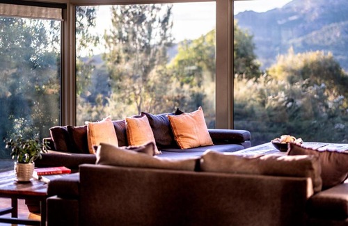 Coles Bay House | Discover The Loft: Family-Friendly with Top Amenities