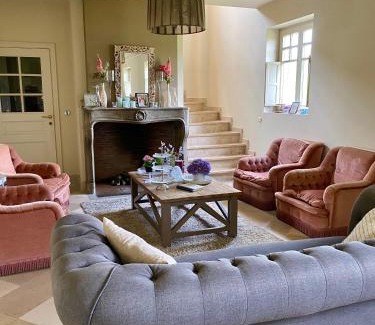 Melsele House | Discover The Loft: 4-Star Hotel with Pet-Friendly Amenities