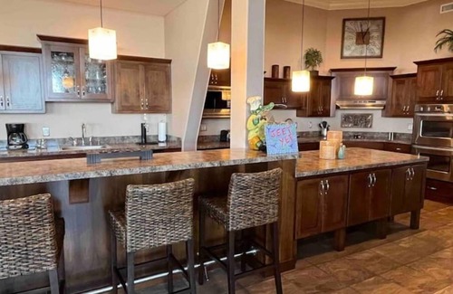 Downtown Apartment | Discover The Loft: Downtown Topeka's Hidden Gem