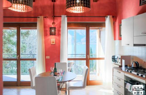 Bellano Apartment | Stylish Stay at THE LOFT by Design Studio - Pet and Child Friendly