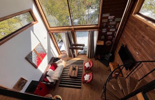 Pinto Ski Chalet | Family-Friendly Retreat at The Loft with Top Guest Ratings