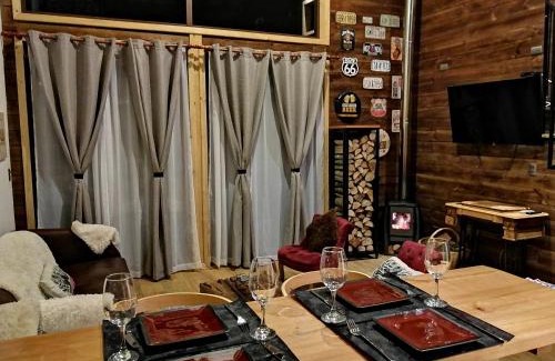 Pinto Ski Chalet | Family-Friendly Retreat at The Loft with Top Guest Ratings