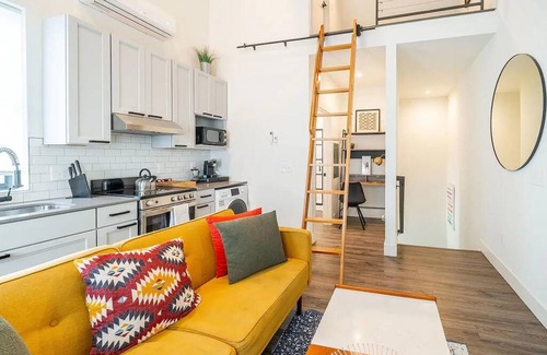 Olde Towne East Apartment | Discover The Loft Columbus Center: Family-Friendly Stay
