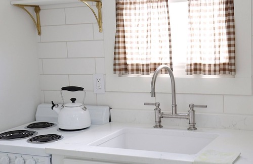 Charlevoix Cottage | Modern Oceanfront Loft in Downtown Charlevoix – Rated 10/10