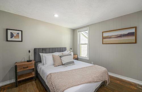 John Ball Park Apartment | Modern Comfort Awaits at The Loft Life Corporate Housing